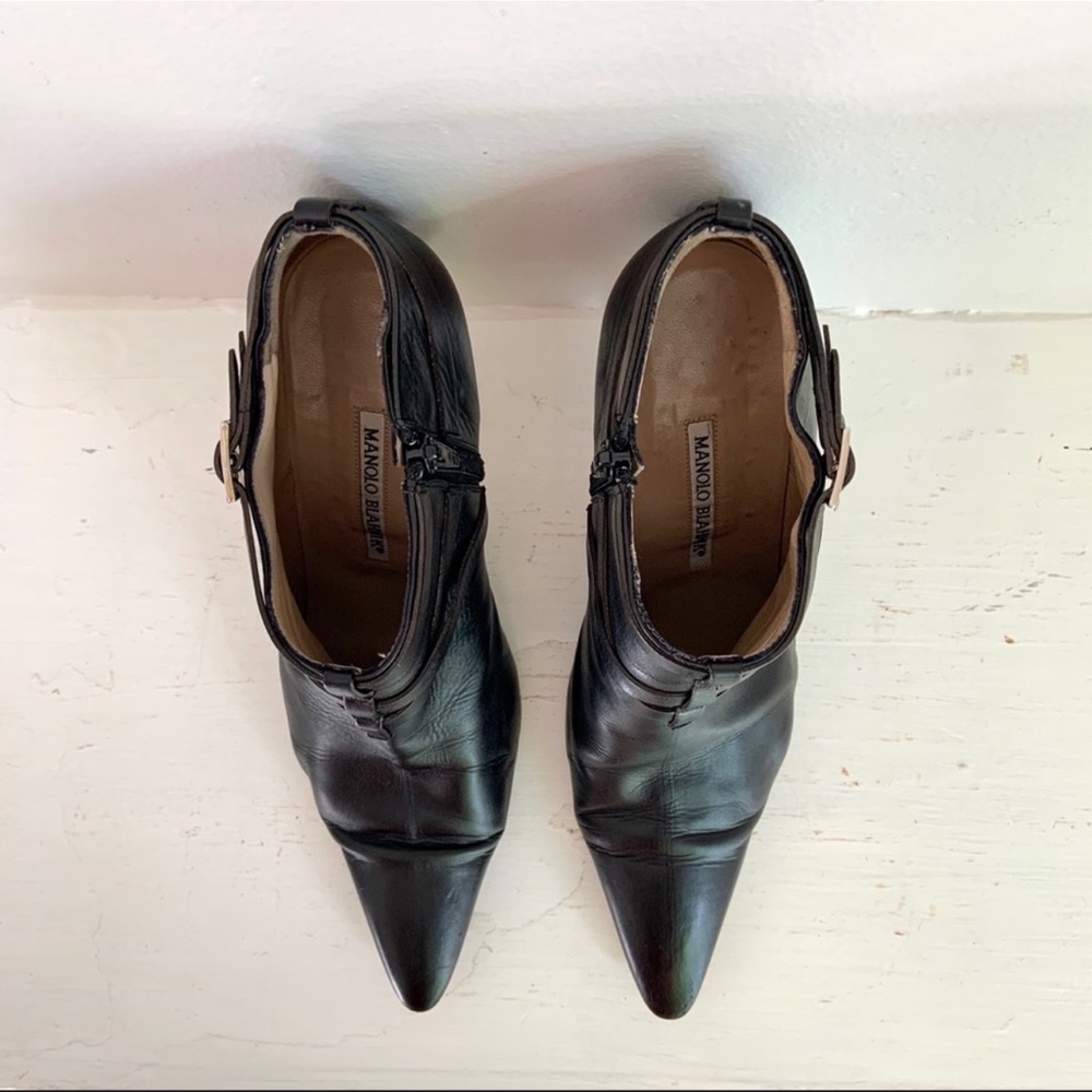 Manolo Blahnik Black Leather Pointy Toe Stiletto Heel Bootie - Picture 2 of 15